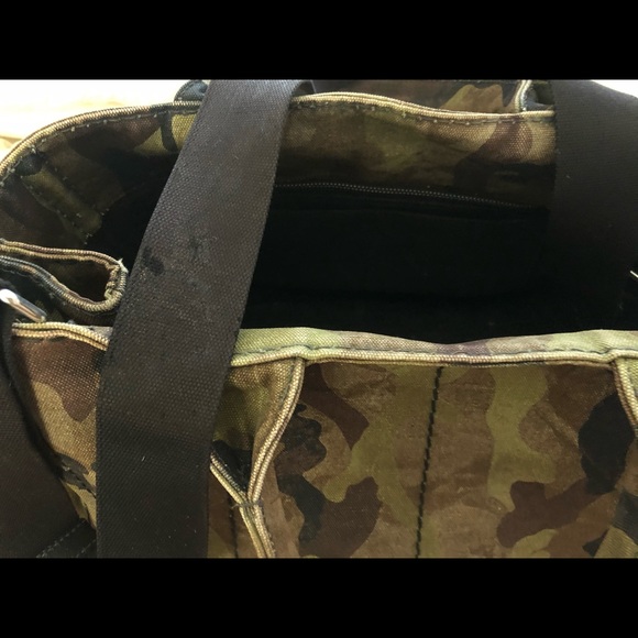 PRADA CAMO PRINT CANVAS BAG. - Picture 8 of 8